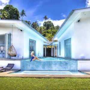 Deluxe Beachfront Villa (2BR) – 6B